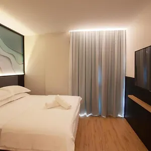 2* Hotel Hako